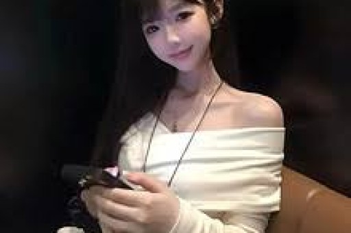 白冰被全网禁言！妻子江梦瑶曝其现状长期炫富无底线难怪塌房