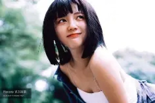 优思益塌房始末：明星集体道歉背后假洋牌与代工厂的真相