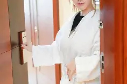 热搜压不住！知名女星曝陈小春猛料 好男人人设崩塌 采儿被打脸